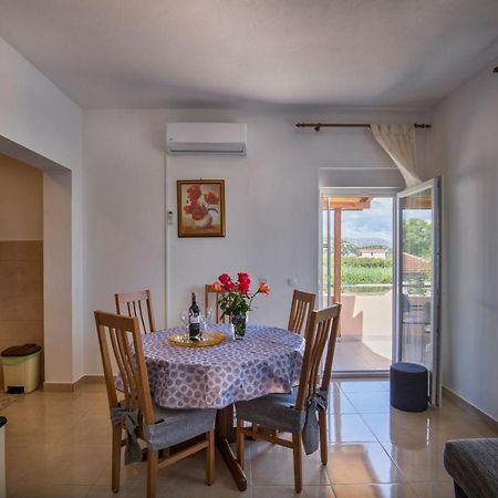 Apartment Neretva Dream Komin  Eksteriør billede