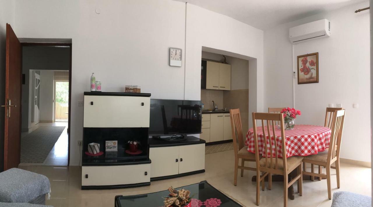 Apartment Neretva Dream Komin  Eksteriør billede