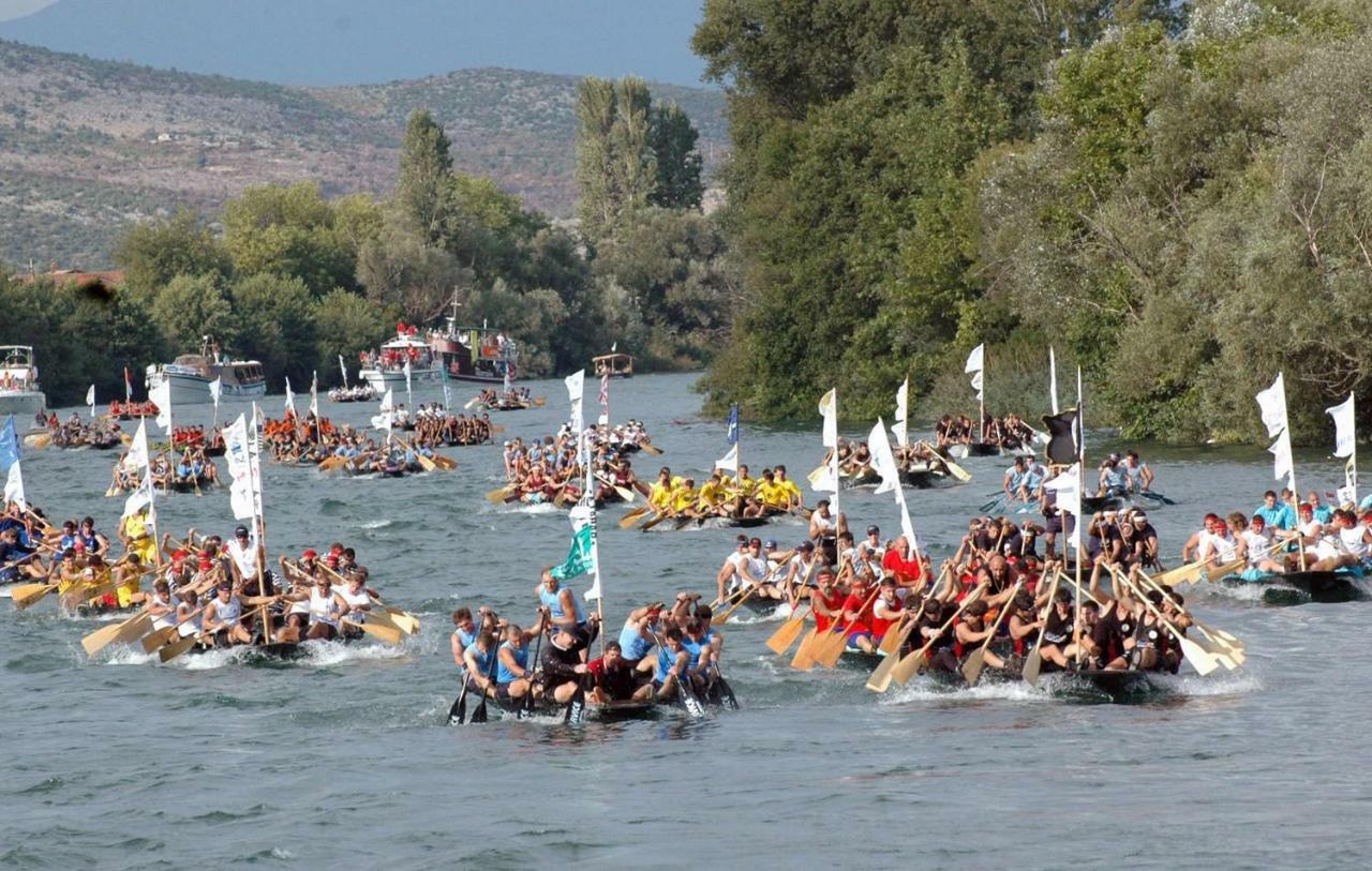 Apartment Neretva Dream Komin  Eksteriør billede