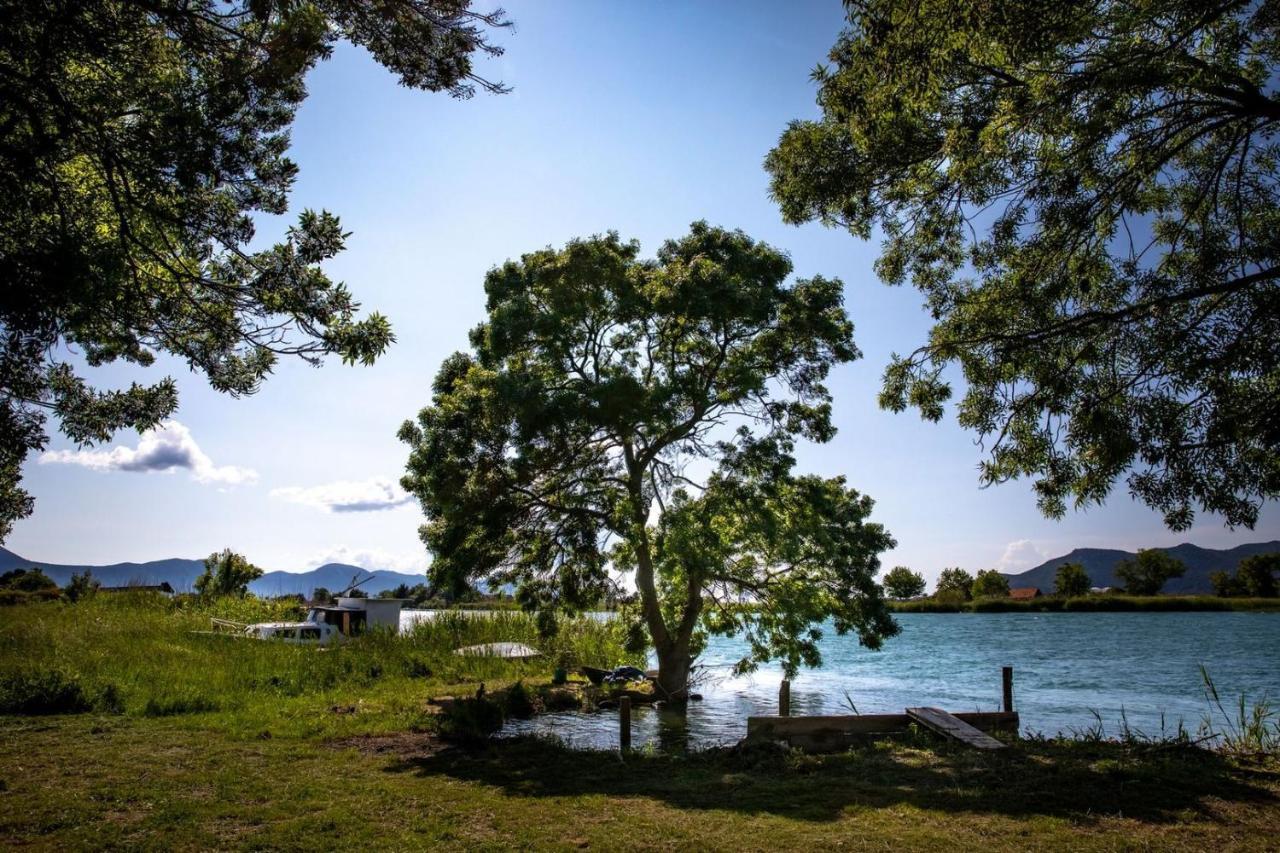 Apartment Neretva Dream Komin  Eksteriør billede