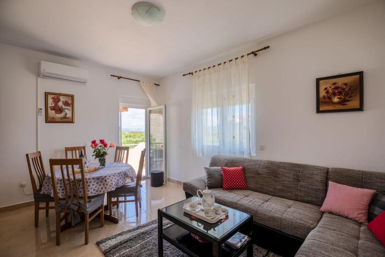 Apartment Neretva Dream Komin  Eksteriør billede